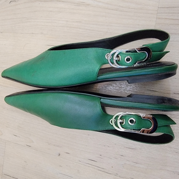 Flats - Picture 4 of 4